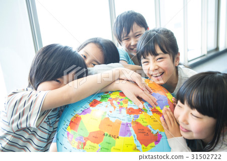 有地球的小學學生 31502722