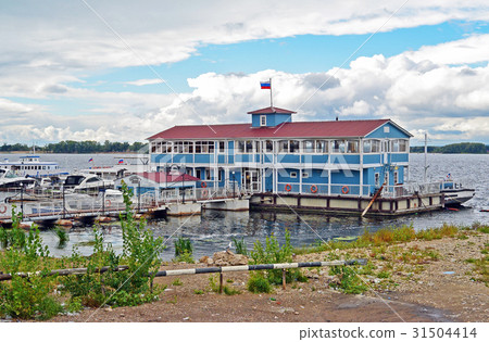 View from enbankment on old dock on the Volga View from enbankment on old dock on the Volga 31504414