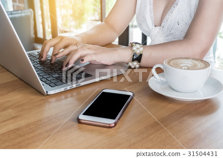 Business woman typeing laptop keyboard Business woman typeing laptop keyboard 31504431