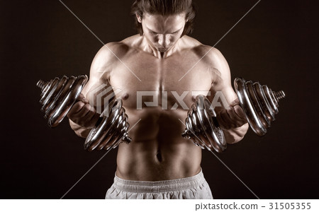 Bodybuilder Bodybuilder 31505355