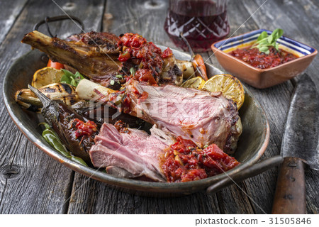 Barbecue Lamb Knuckles with Vegetable Barbecue Lamb Knuckles with Vegetable 31505846