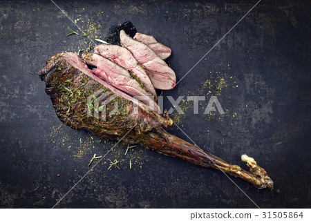 Barbecue Haunch of Venison  31505864