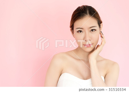 closeup beautiful young asian woman face closeup beautiful young asian woman face 31510334