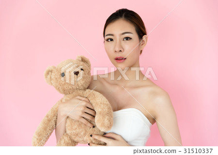 closeup beautiful young asian woman face closeup beautiful young asian woman face 31510337