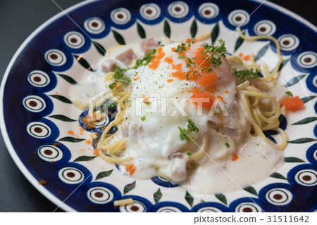 carbonara, Italian food 31511642