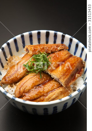 Braised rice with autumn sweetfish Braised rice with autumn sweetfish 31513433