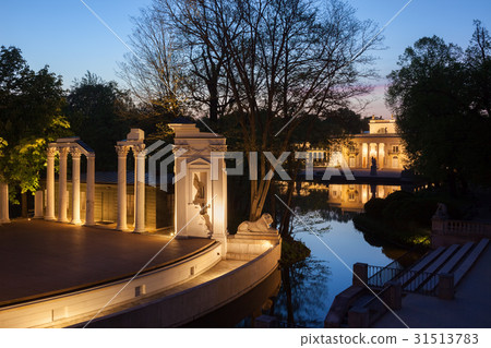Royal Lazienki Park in Warsaw at Night Royal Lazienki Park in Warsaw at Night 31513783