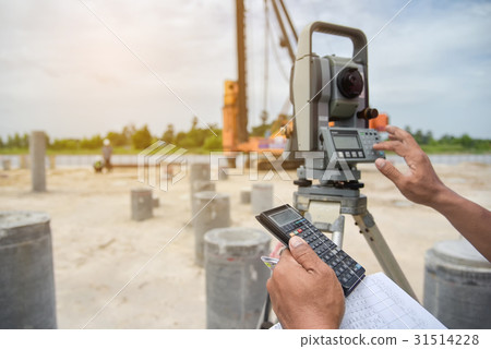 Close up hand civil engineer Using calculator 31514228