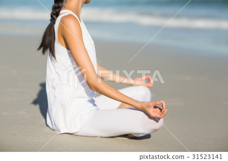 Woman performing yoga 31523141