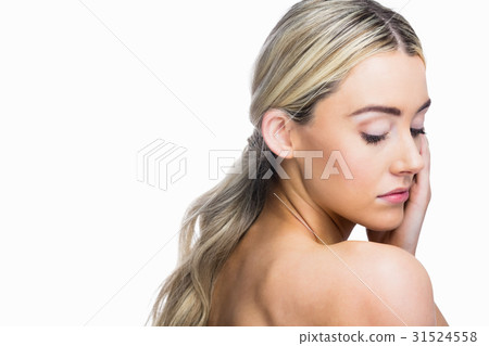 Portrait of woman posing for the camera 31524558