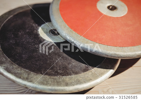 Close up of discuses 31526585