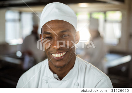 Portrait of smiling chef 31526630