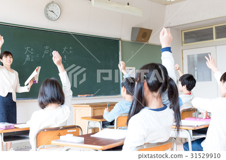 Elementary school, lesson image, hand raising Elementary school, lesson image, hand raising 31529910