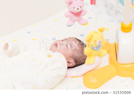 Mary and baby Mary and baby 31535000