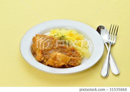 印地安咖哩，雞咖哩的圖像。藏紅花米飯，雞翅雞肉。 31535668