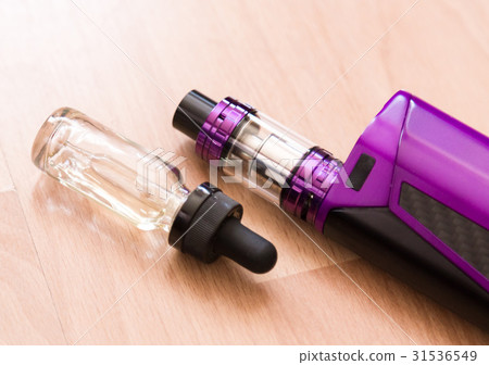 Vaping electronic mod and vape liquid. 31536549