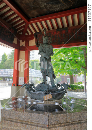 Shaola Dragon Statue of Asakusa / Asakusa Temple in Tokyo 31537107
