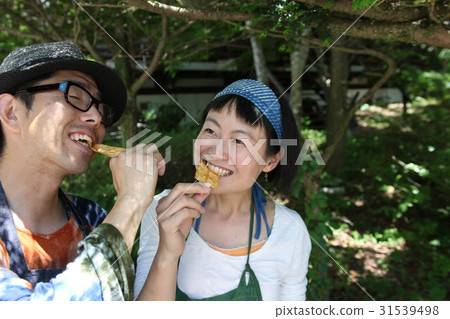 Couple's sweets 31539498