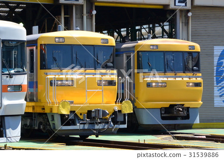 Care 95 and 97 31539886