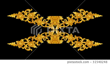 Pattern of wood carve gold paint for decoration Pattern of wood carve gold paint for decoration 31540248