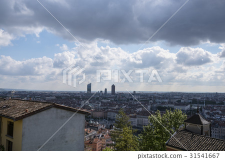 Overlooking the city of Lyon from the hill of Furbieres 31541667
