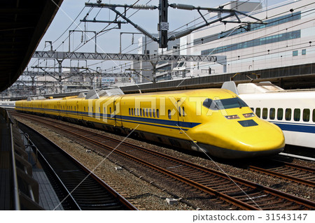 Doctor Yellow T4 organization 31543147