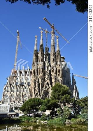Sagrada Familia Sagrada Familia 31543295