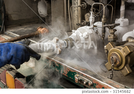 co2 gas pipe is connection with stainless flange co2 gas pipe is connection with stainless flange 31545682