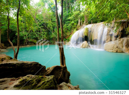 Eravan Waterfall Eravan Waterfall 31546327