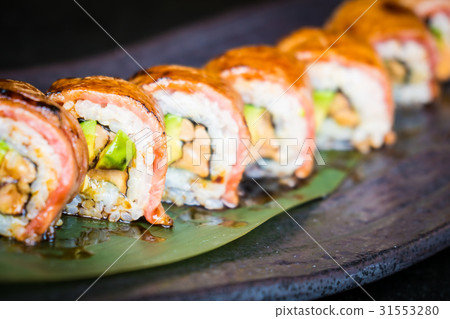 Matsusaka and wagyu beef sushi Matsusaka and wagyu beef sushi 31553280