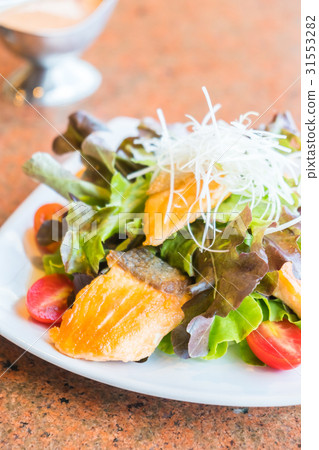 Fried salmon salad Fried salmon salad 31553282