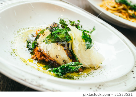 Seabass or Barramundi fish meat steak Seabass or Barramundi fish meat steak 31553521