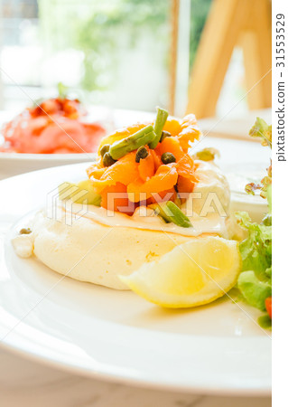 Pancake for breakfast 31553529