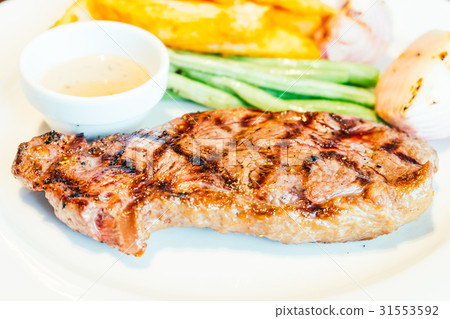 Beef steak 31553592
