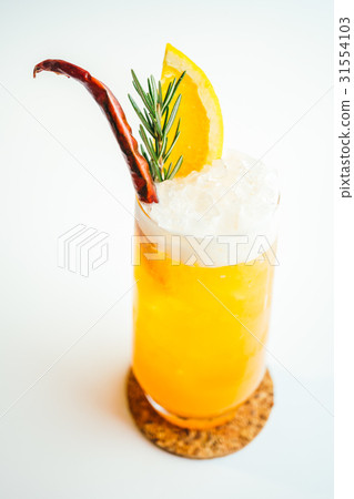 Cocktails with lemon Cocktails with lemon 31554103