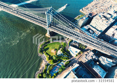 Manhattan Bridge over the East River in New York 31554581