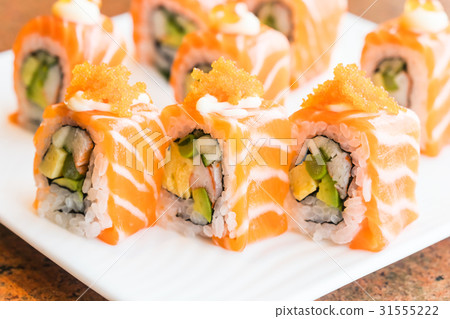 Sushi salmon roll Sushi salmon roll 31555222