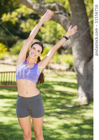 Beautiful woman exercising Beautiful woman exercising 31556716