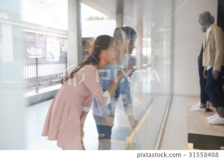 Couple, Ilsan, Goyang-si, Gyeonggi-do Couple, Ilsan, Goyang-si, Gyeonggi-do 31558408