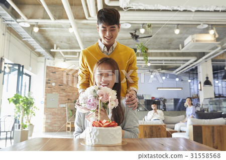 Couple, bouquet, cake, cafe Couple, bouquet, cake, cafe 31558568