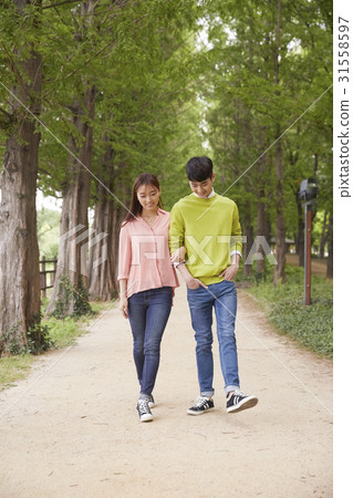 Couple, Ilsan Lake Park, Ilsan, Goyang-si, Gyeonggi-do 31558597