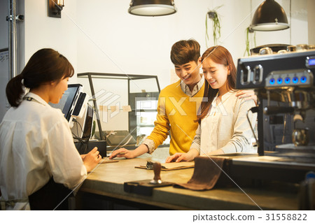 Barista, couple, cafe 31558822