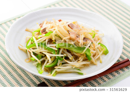 Stir-fried bean sprouts Stir-fried bean sprouts 31561629
