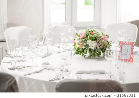 table setting, festive round tables ready for table setting, festive round tables ready for 31562331