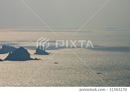 Daeso Bottle Island,Hallyeo Marine National Park,Geoje,Gyeongnam Daeso Bottle Island,Hallyeo Marine National Park,Geoje,Gyeongnam 31563270