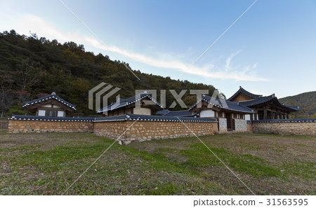Hwangam Seowon, Changzhou, Gyeongbuk 31563595