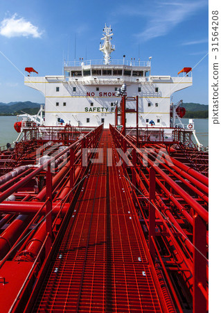 Tanker, Tongyeong-si, Gyeongnam 31564208