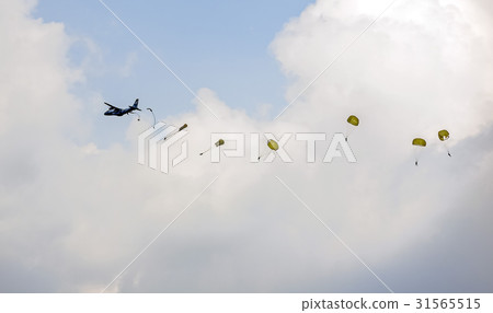 Parachute, 2012 Combined Combat Training 31565515
