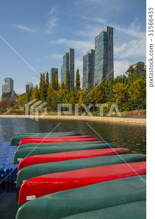 Kayak,Songdo G Tower,Thepip Central Park,Central Park,Songdo,Yeonsu-gu,Incheon Kayak,Songdo G Tower,Thepip Central Park,Central Park,Songdo,Yeonsu-gu,Incheon 31566435