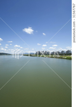 Gangdong-gu, Han River, Seoul Gangdong-gu, Han River, Seoul 31567767